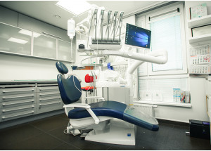 Visuose kabinetuose atliekamos dentalinės rentgeno nuotraukos, suteikiamos visos odontologinės paslaugos.