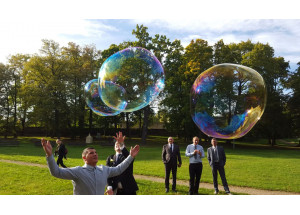 Dideli muilo burbulai Vėjų Gaudymas. Vestuvės