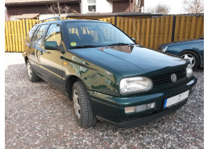 VW Golf 1.9 TDI, pavarų dėžė mechaninė, oro kondicionierius.