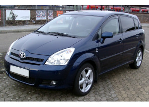 Toyota Corolla VersoKaina nuo: 75Lt (22€)Kuras: Dyzelinas; Greičių dėžė: Mechaninė; Kuro sąnaudos: 5l/100km