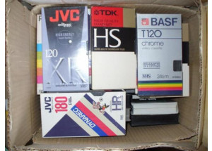Kokybiškas perrašymas iš senų kasečių, juostų, vaizdajuosčių į skaitmeninę DVD laikmeną iš visų formatų VHS, VHS-c, Super-VHS, Video8, Hi8, Digital8, Mini DV, HD
galime vaizdo medžiagą koreguoti , padaryti video klipus. 
4eur/val